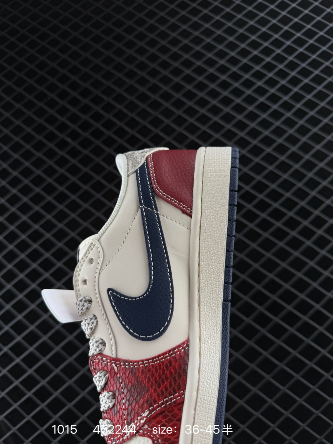 Travis Scott x Air Jordan 1 ” Reverse Mocha “